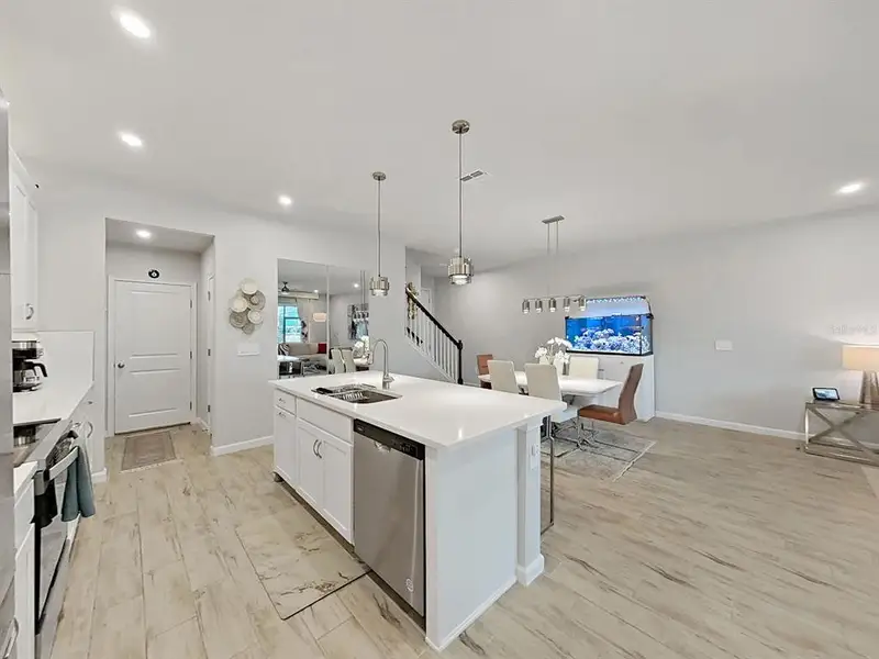 Furnished interior view inside a new home in , Lutz (Image 11).