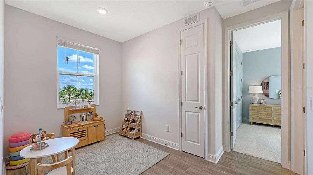 Furnished interior view inside a new home in , Bradenton (Image 19).