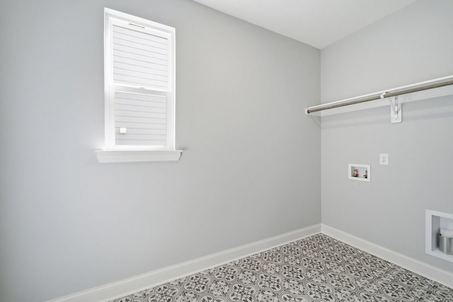 Spacious, unfurnished interior of a new home in McCain's Station, Gallatin (Image 47). Spacious, unfurnished interior of a new home in McCain's Station, Gallatin (Image 47).