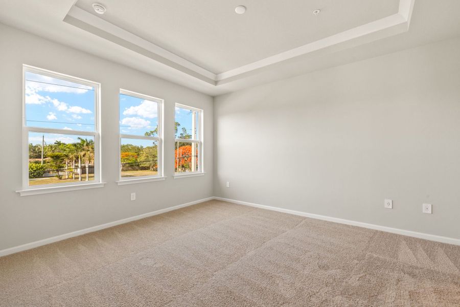 Spacious, unfurnished interior of a new home in Arboretum, Naples (Image 12).