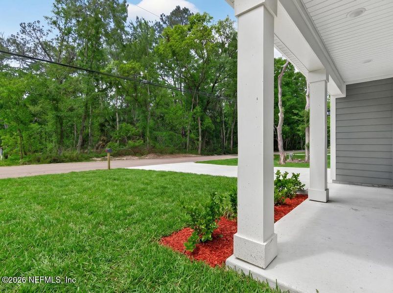 Exterior details and patio area of a home in , Jacksonville (Image 38).