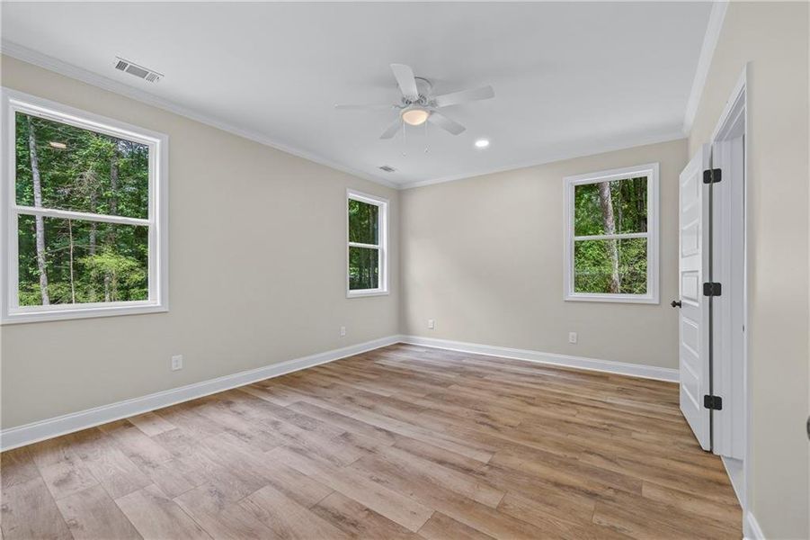 Spacious, unfurnished interior of a new home in , Nicholson (Image 41).