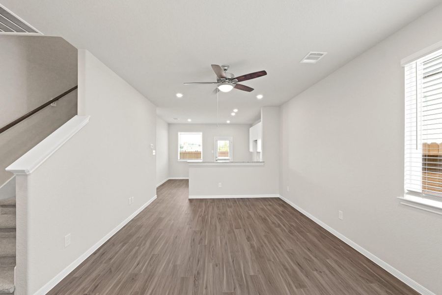 Spacious, unfurnished interior of a new home in Bammel Oaks, Houston (Image 20). Spacious, unfurnished interior of a new home in Bammel Oaks, Houston (Image 20).