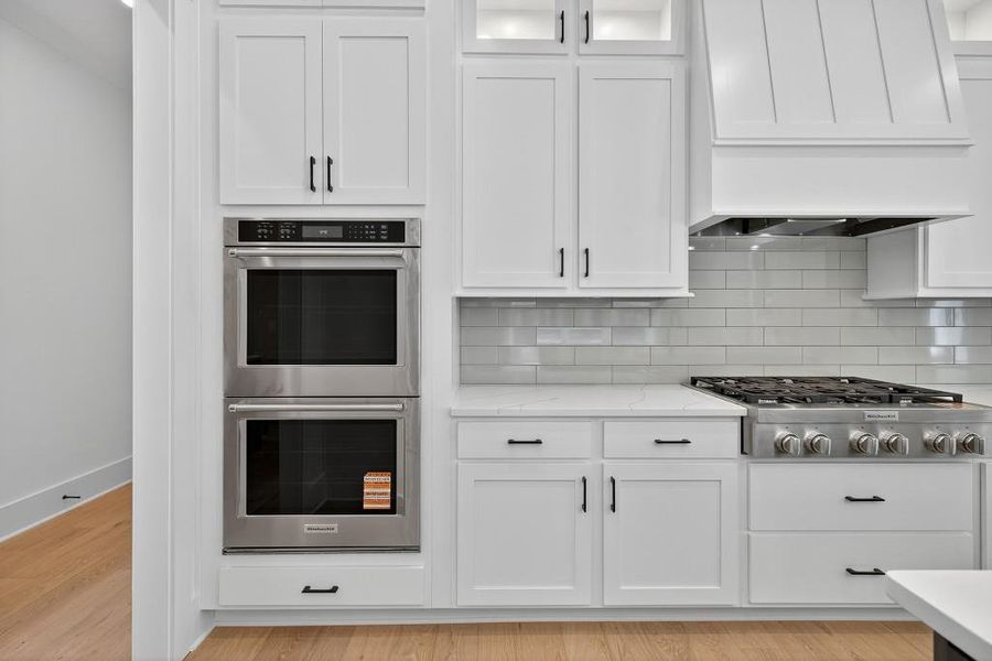 Furnished interior view inside a new home in Livingstone Park, Kennesaw (Image 33).