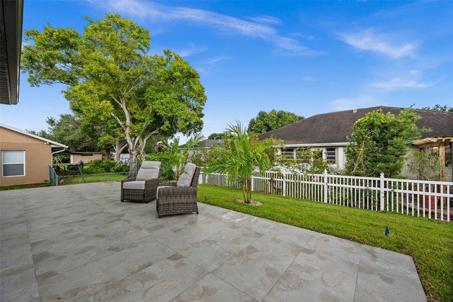 Exterior details and patio area of a home in , North Fort Myers (Image 24). Exterior details and patio area of a home in , North Fort Myers (Image 24).