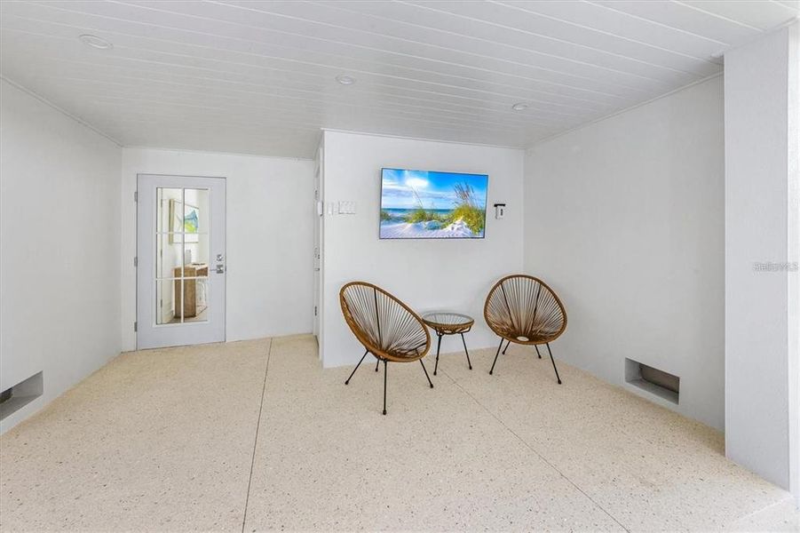 Image 40 of a home in .