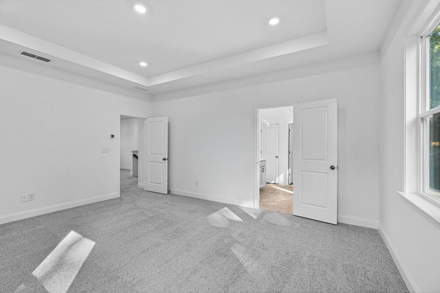 Spacious, unfurnished interior of a new home in Bailey Fence, Dacula (Image 36).