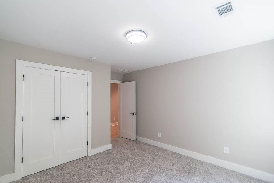 Spacious, unfurnished interior of a new home in Creekside, Decatur (Image 11).
