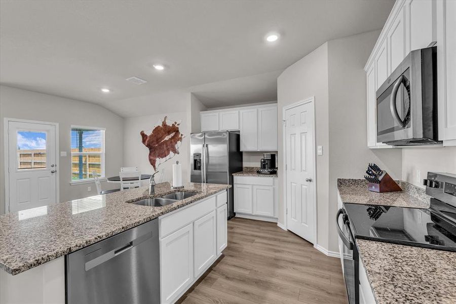 Furnished interior view inside a new home in , Lorena (Image 10).