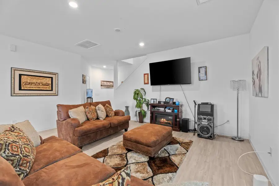 Furnished interior view inside a new home in , Crosby (Image 19).
