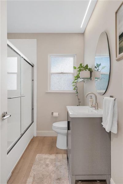 Furnished interior view inside a new home in , Decatur (Image 12).