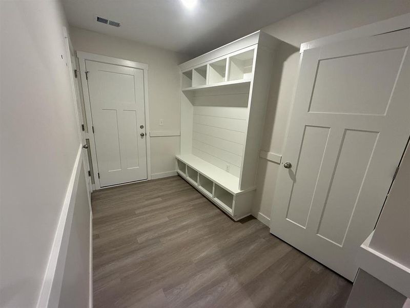 Spacious, unfurnished interior of a new home in Davis Heights, Inman (Image 9).