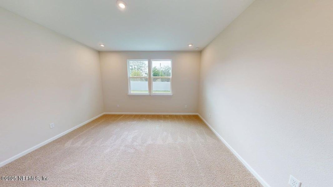 Spacious, unfurnished interior of a new home in Sandridge Hills, Green Cove Springs (Image 8).