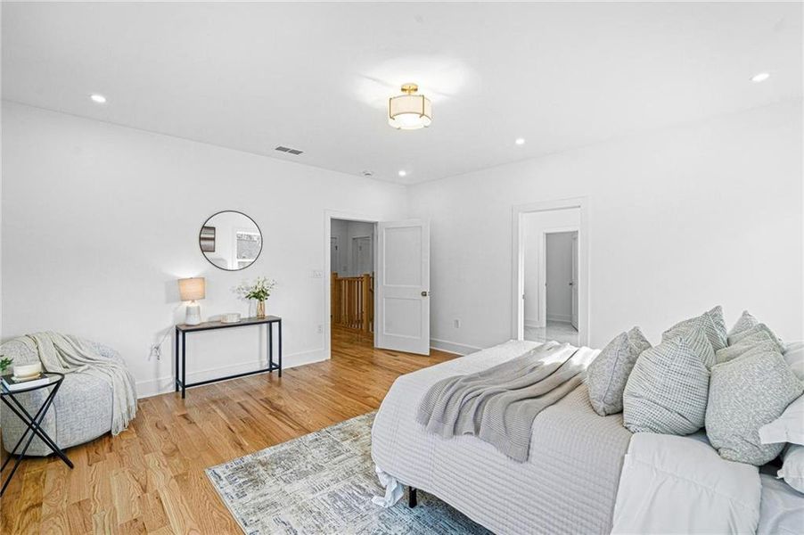 Furnished interior view inside a new home in , Atlanta (Image 33).