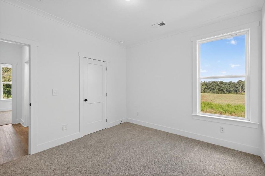 Spacious, unfurnished interior of a new home in Magnolia Ridge, Monroe (Image 17).