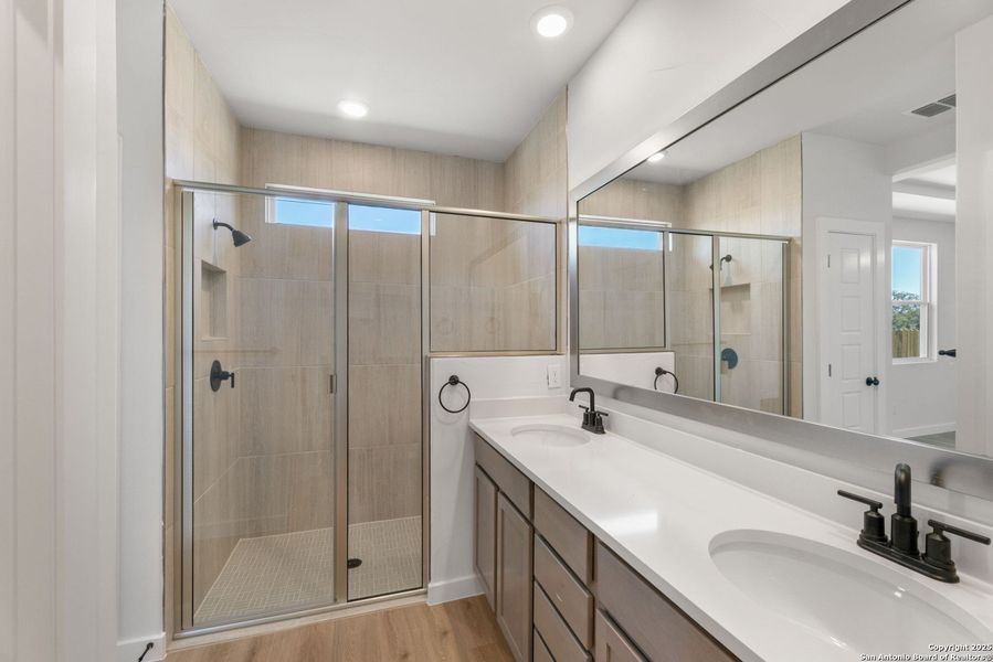 Furnished interior view inside a new home in Veranda, San Antonio (Image 8).