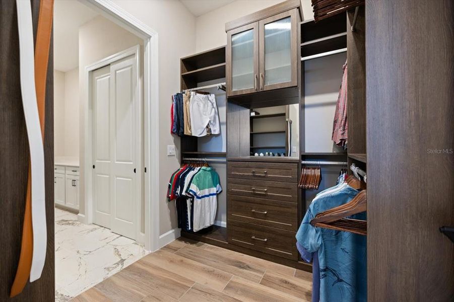 Furnished interior view inside a new home in , Englewood (Image 53).