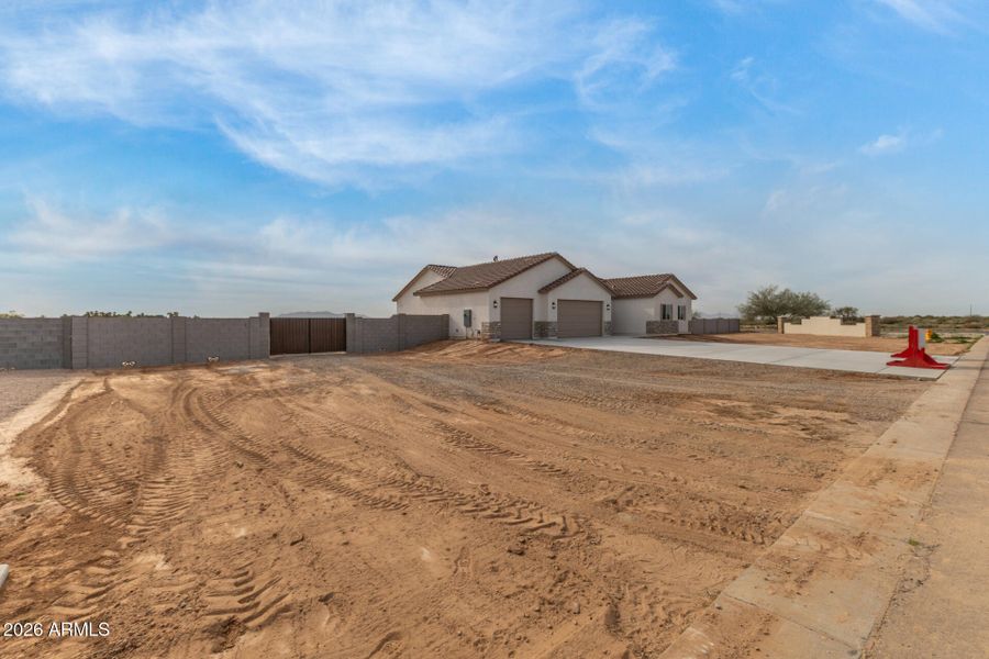 03 Sandstone Mountain