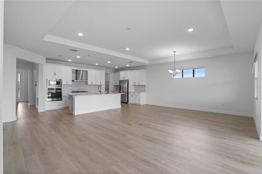 Spacious, unfurnished interior of a new home in Cresswind Lakewood Ranch, Lakewood Ranch (Image 20). Spacious, unfurnished interior of a new home in Cresswind Lakewood Ranch, Lakewood Ranch (Image 20).