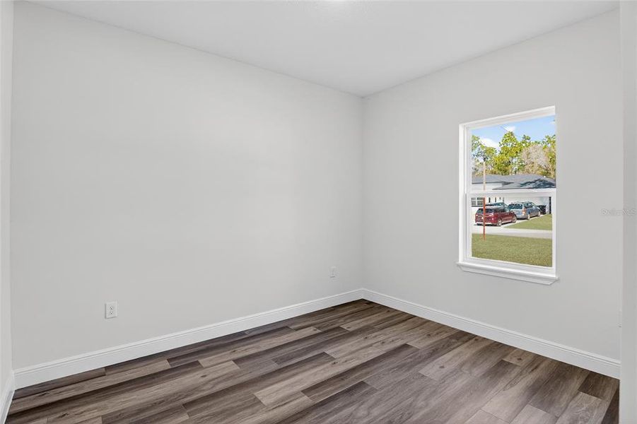 Spacious, unfurnished interior of a new home in , Citrus Springs (Image 18).