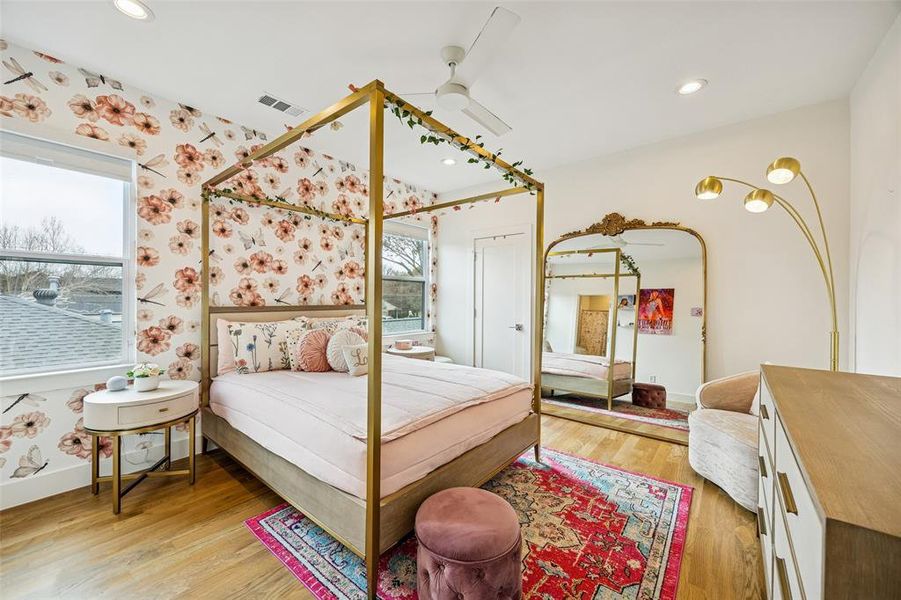 Furnished interior view inside a new home in , Dallas (Image 24). Furnished interior view inside a new home in , Dallas (Image 24).