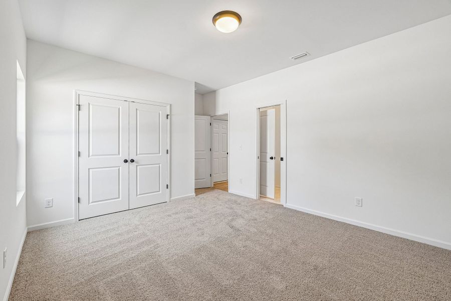 Spacious, unfurnished interior of a new home in Autumn Ridge, High Shoals (Image 22).