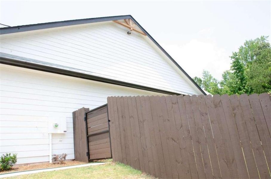 Exterior details and patio area of a home in , Mansfield (Image 23).