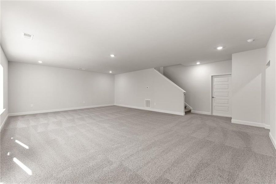 Spacious, unfurnished interior of a new home in Habersham Meadows, Demorest (Image 17).