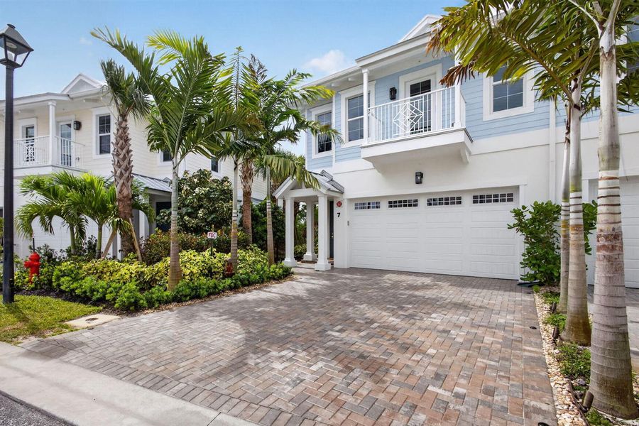 1-web-or-mls-5D1A4503 1-web-or-mls-5D1A4503
