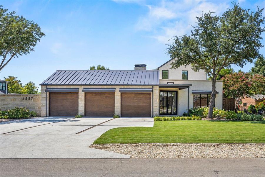 Front exterior of a new home in , Dallas, TX, highlighting curb appeal (Image 28). Front exterior of a new home in , Dallas, TX, highlighting curb appeal (Image 28).