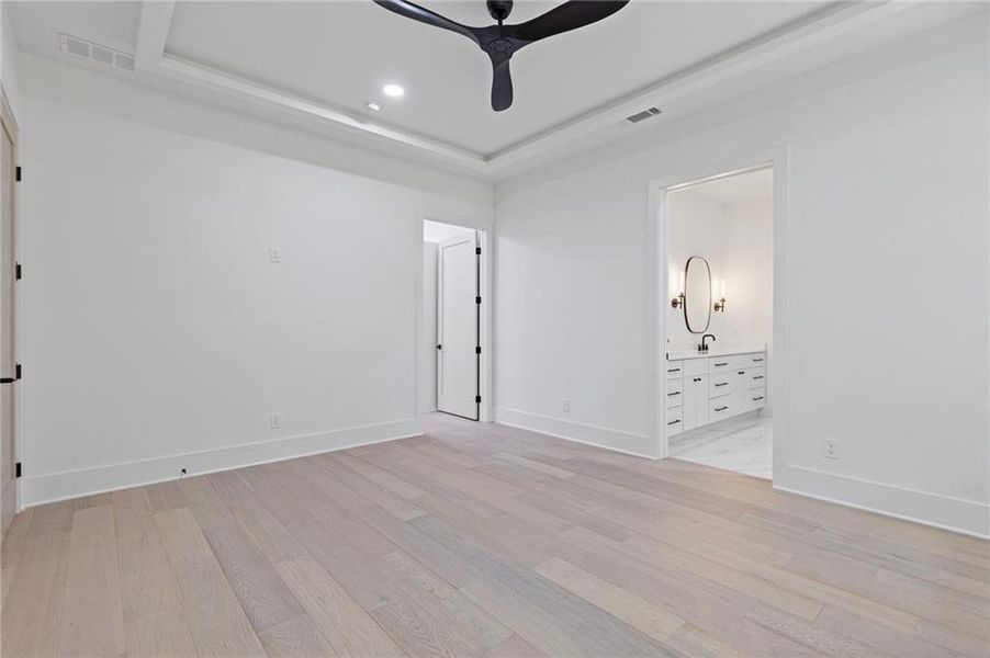 Spacious, unfurnished interior of a new home in , Lilburn (Image 67).