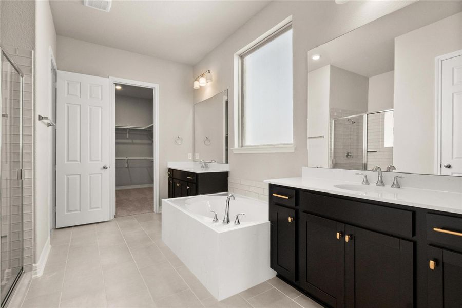 Note: Sample product photo. Actual exterior and interior selections may vary by homesite. Photo may be virtually staged