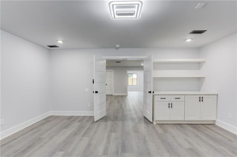 Spacious, unfurnished interior of a new home in , Atlanta (Image 74). Spacious, unfurnished interior of a new home in , Atlanta (Image 74).