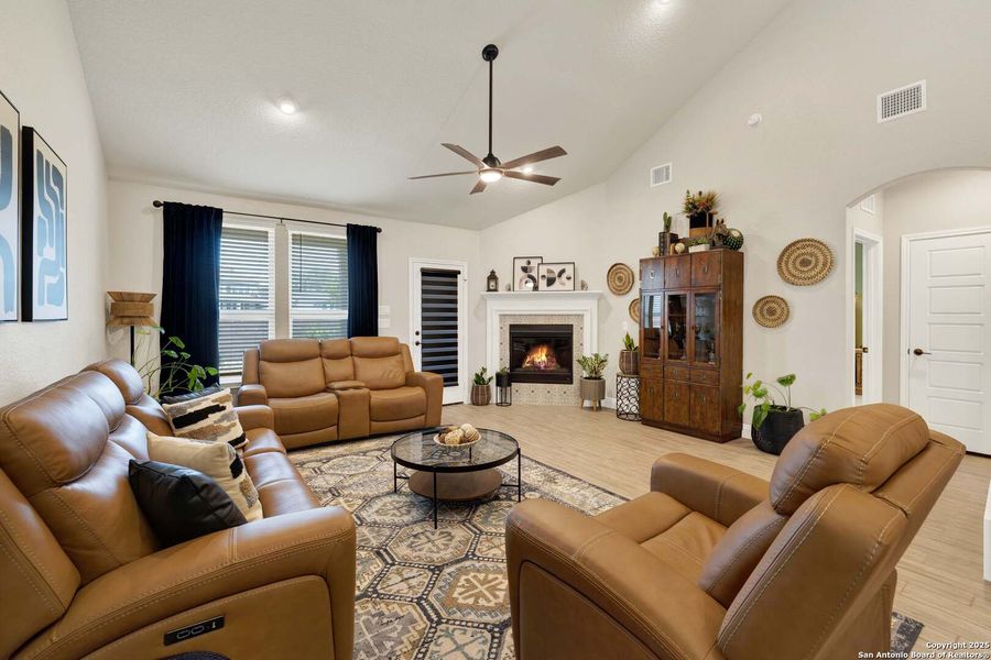 Furnished interior view inside a new home in , New Braunfels (Image 12).