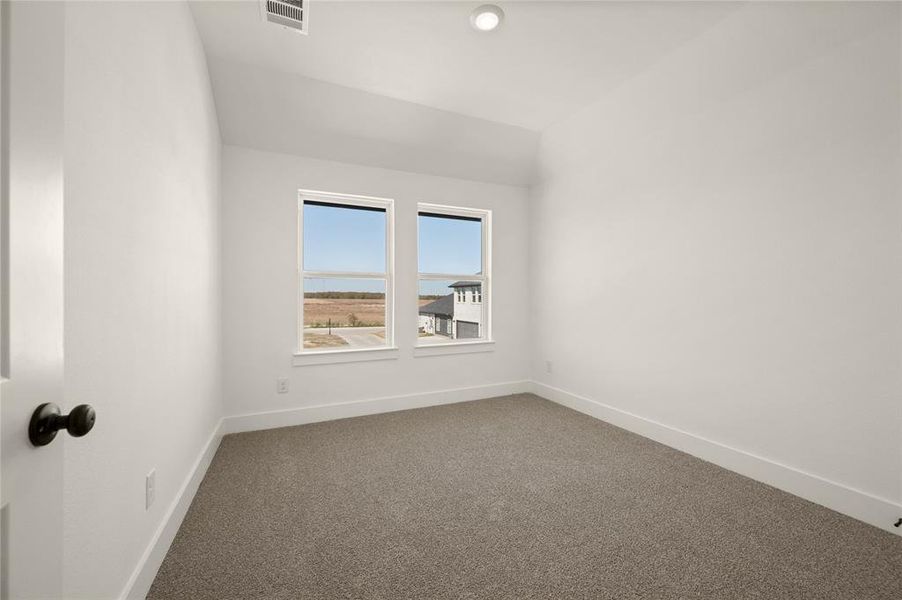 Spacious, unfurnished interior of a new home in Talia, Mesquite (Image 24).