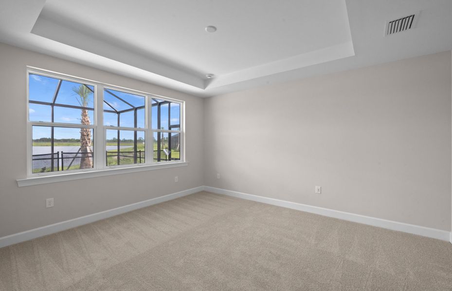 Spacious, unfurnished interior of a new home in Del Webb Oak Creek, North Fort Myers (Image 15).