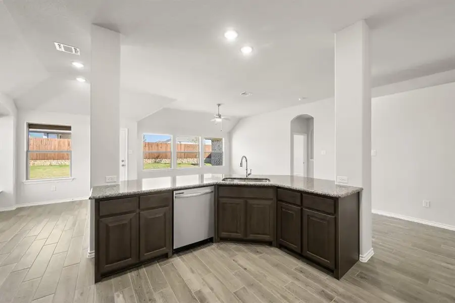 10305 Tapioca- Kitchen-3 10305 Tapioca- Kitchen-3