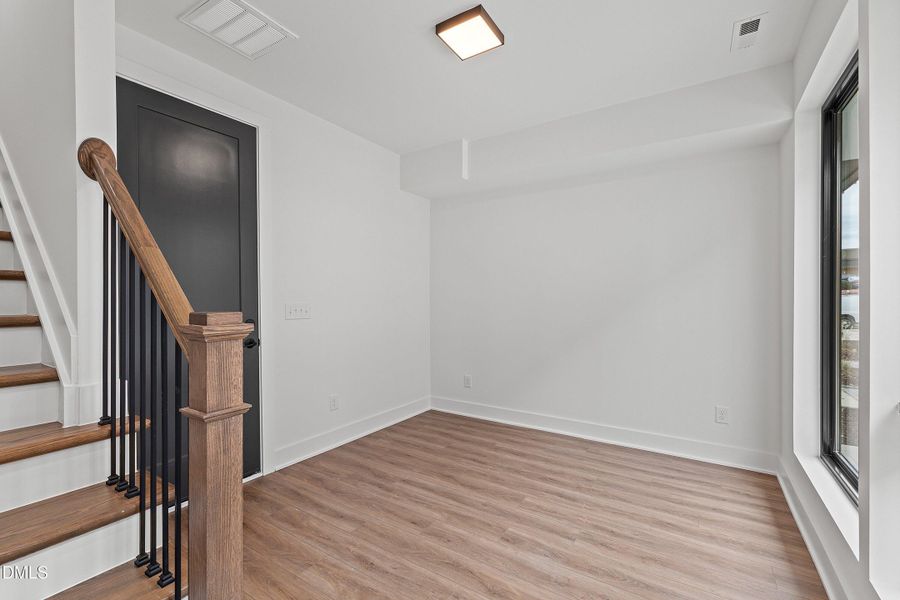 02-512 Gordon St, 304_0809