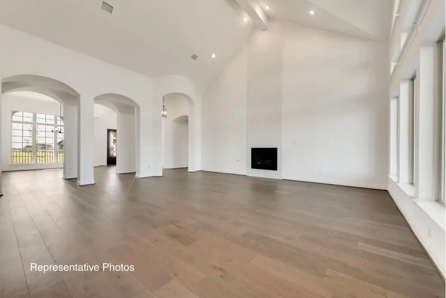 Representative unfurnished interior of a home built from the Grand Estate by Grand Homes in Kings Crossing, Parker (Image 16).