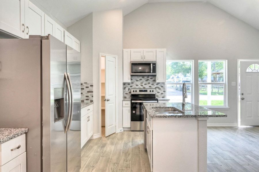 Furnished interior view inside a new home in , Willis (Image 8).