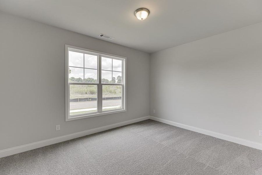 Spacious, unfurnished interior of a new home in , Jefferson (Image 33).