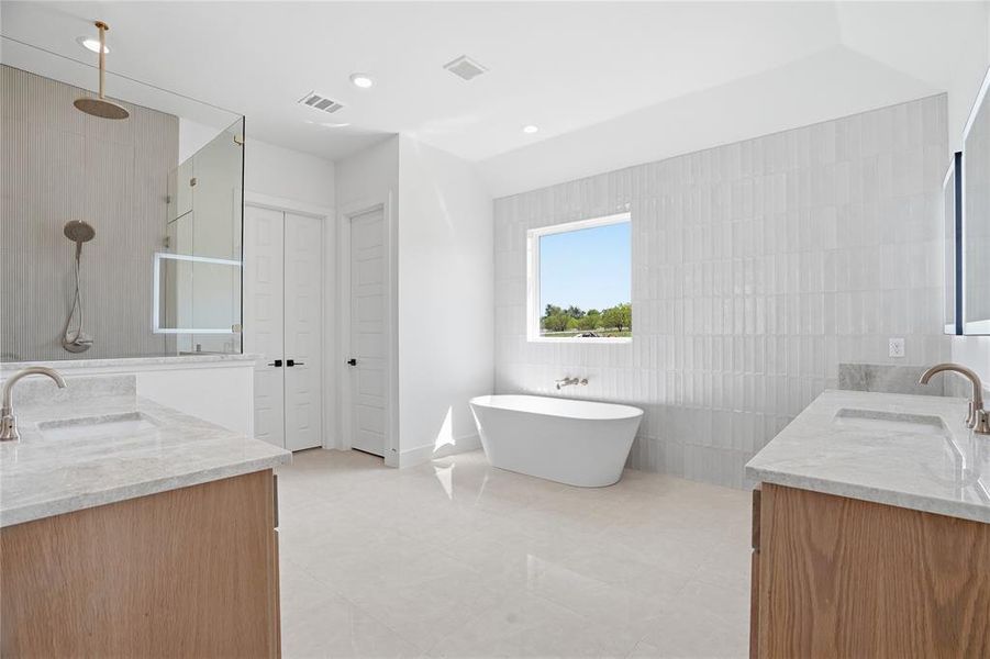 Furnished interior view inside a new home in Summit Ranch, Aledo (Image 25).