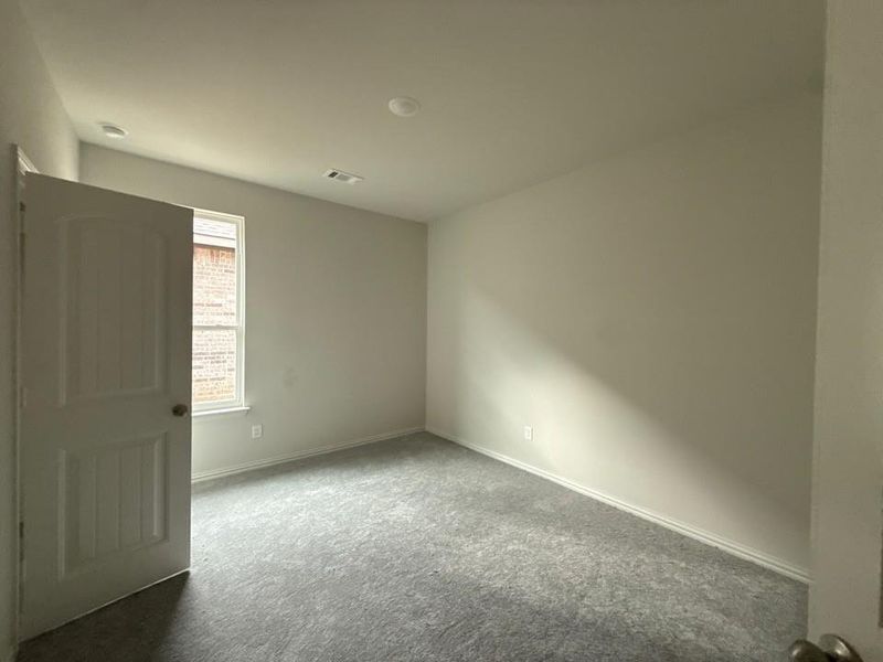 Spacious, unfurnished interior of a new home in Morningstar, Aledo (Image 6).