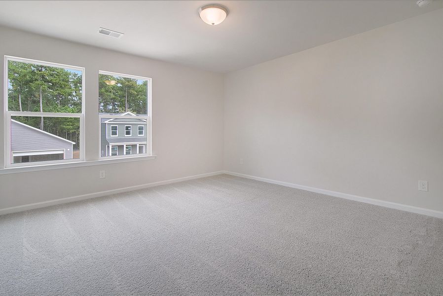 Spacious, unfurnished interior of a new home in Watson Hill, Summerville (Image 27).