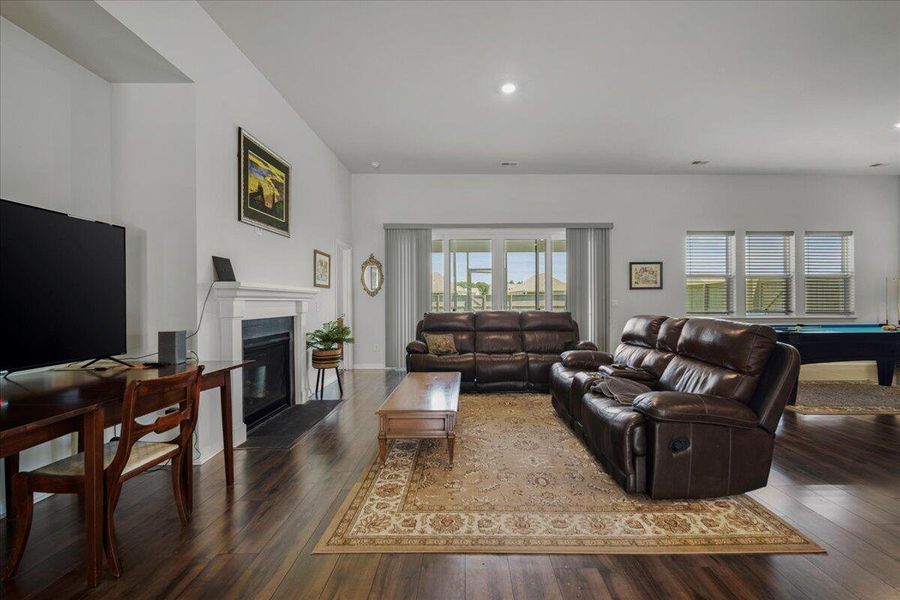 Furnished interior view inside a new home in French Quarter Creek, Huger (Image 15).