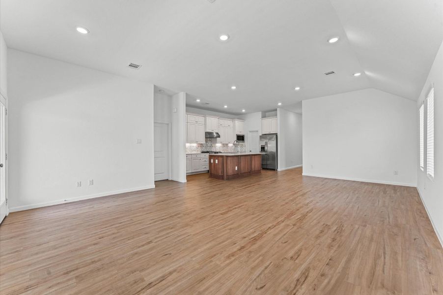 Spacious, unfurnished interior of a new home in Kingwood-Royal Brook: Bristol Collection, Porter (Image 18). Spacious, unfurnished interior of a new home in Kingwood-Royal Brook: Bristol Collection, Porter (Image 18).