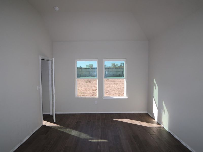 Spacious, unfurnished interior of a new home in Cascades at Onion Creek, Austin (Image 7).