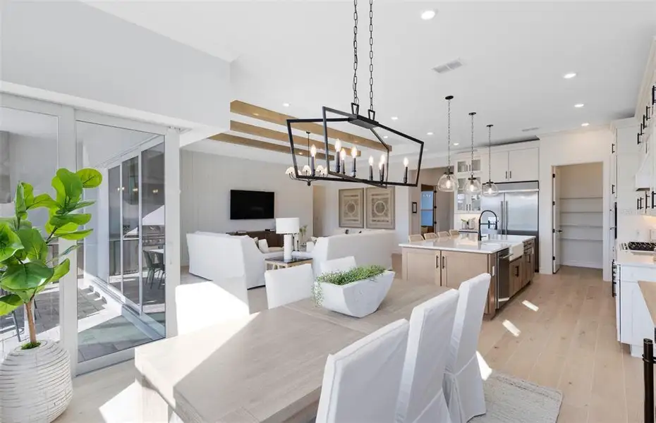 Furnished interior view inside a new home in Del Webb Minneola, Minneola (Image 8).