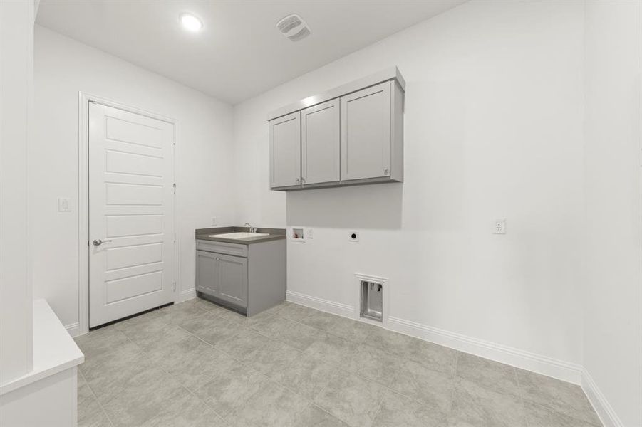 08. 332 Bay Laurel - Utility