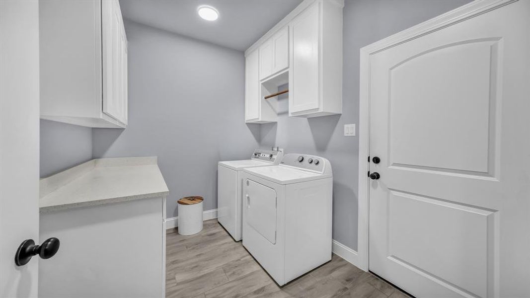 Furnished interior view inside a new home in , Granbury (Image 8).